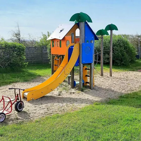 Three-bedroom Holiday In 3 * Vinderup