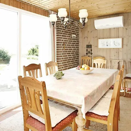 Three-bedroom Holiday In 3 펜션 Vinderup
